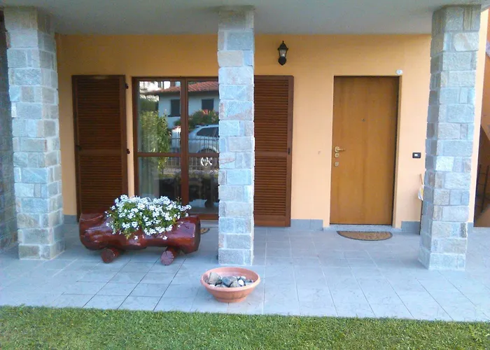 Con Terrazza E Giardino In Val D'intelvi * Lanzo dʼIntelvi