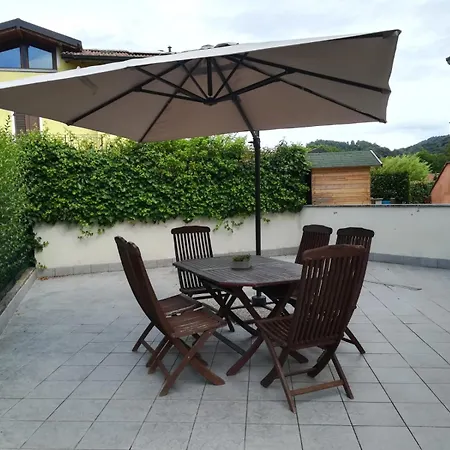 Con Terrazza E Giardino In Val D'intelvi 公寓 *